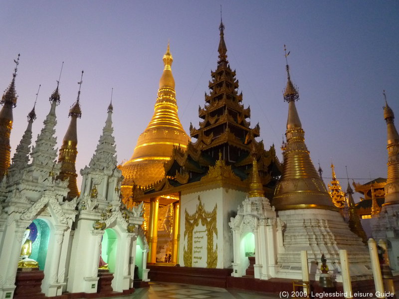 Shwedagon Pagoda17